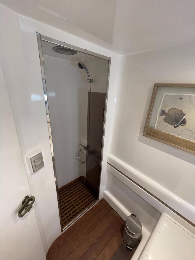 Hotel Yacht Sotavento Sant Adria de Besos Ngoại thất bức ảnh