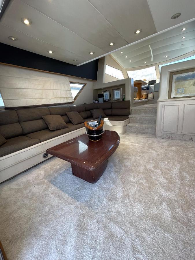 Hotel Yacht Sotavento Sant Adria de Besos Ngoại thất bức ảnh