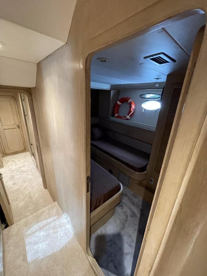 Hotel Yacht Sotavento Sant Adria de Besos Ngoại thất bức ảnh
